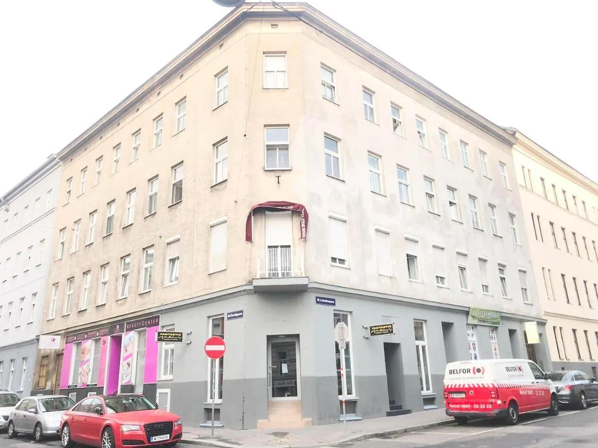 New, Bright Apartment Near The Metro! Vienna