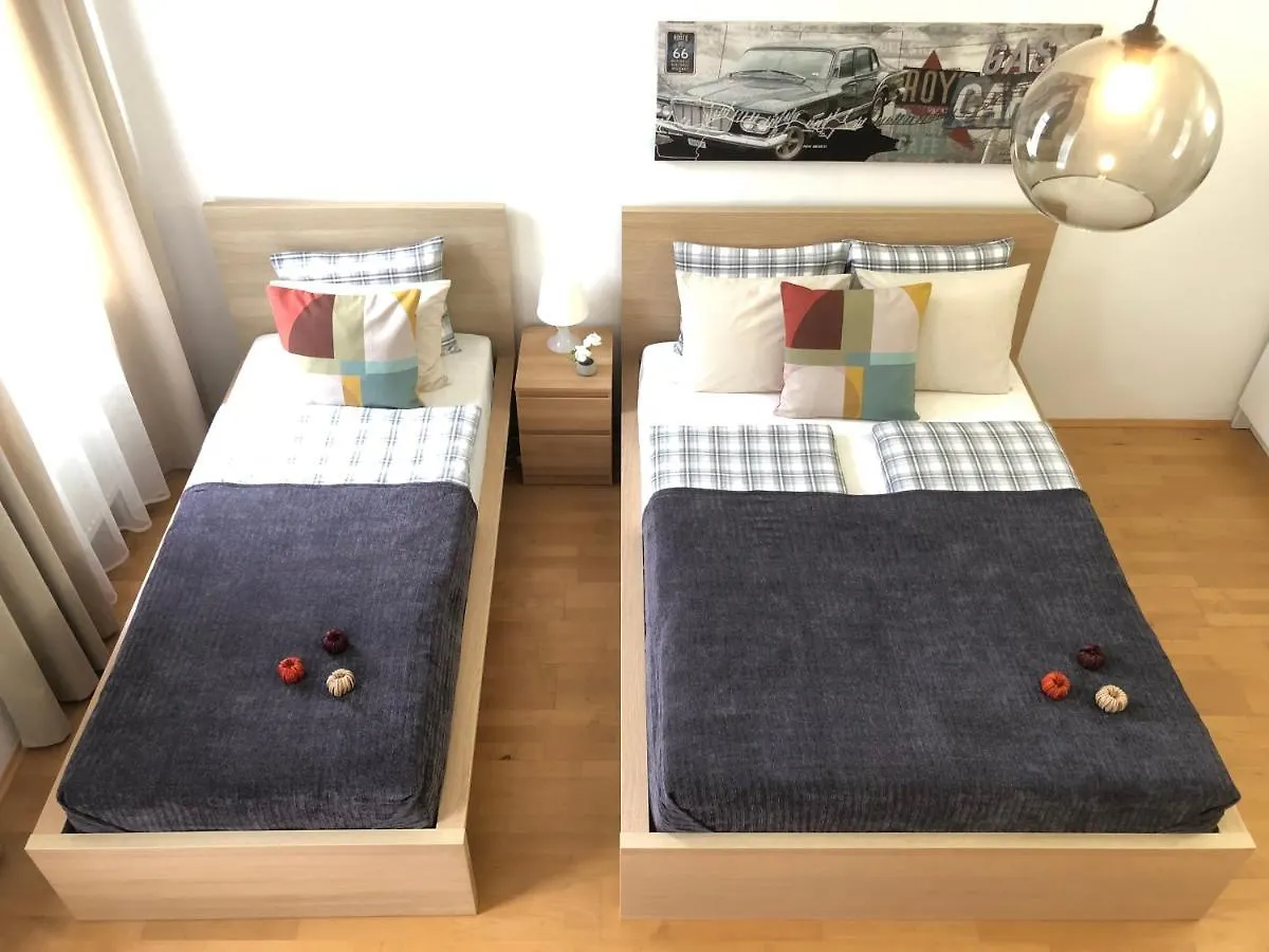 New, Bright Apartment Near The Metro! Wien